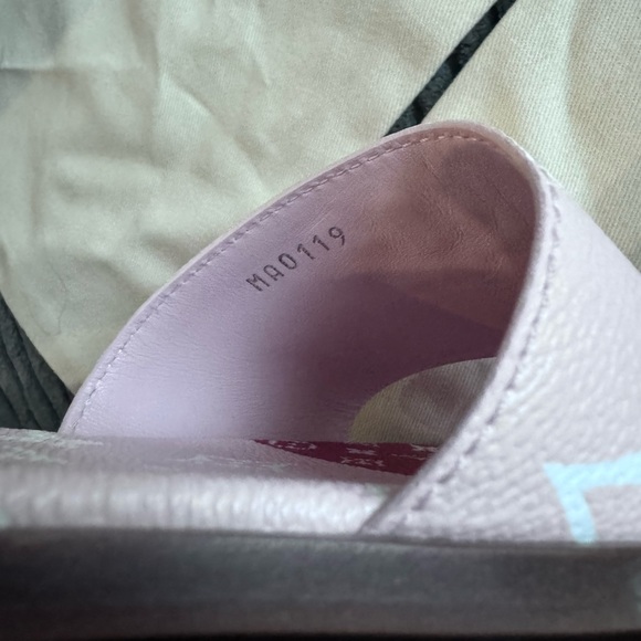 EUC💕100% AUTHENTIC LV SANDALS💕RARE & GORGEOUS - Picture 14 of 16